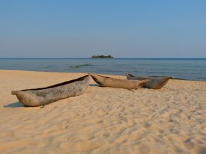 Kande Beach: An den goldenen Stränden des Malawi Sees Kande Beach: An den goldenen Stränden des Malawi Sees